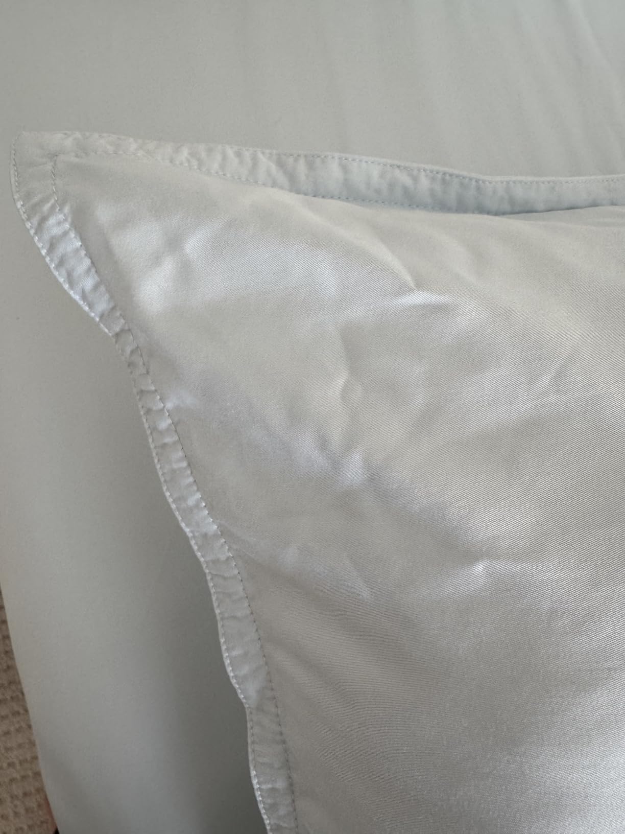 TRUE BAMBOO Sheets Set Queen Size - Silky Soft & Naturally Cooling for Hot Sleepers - Luxe 4 Piece Bed Sheets with Breathable & Moisture-Wicking Fabric - 16
