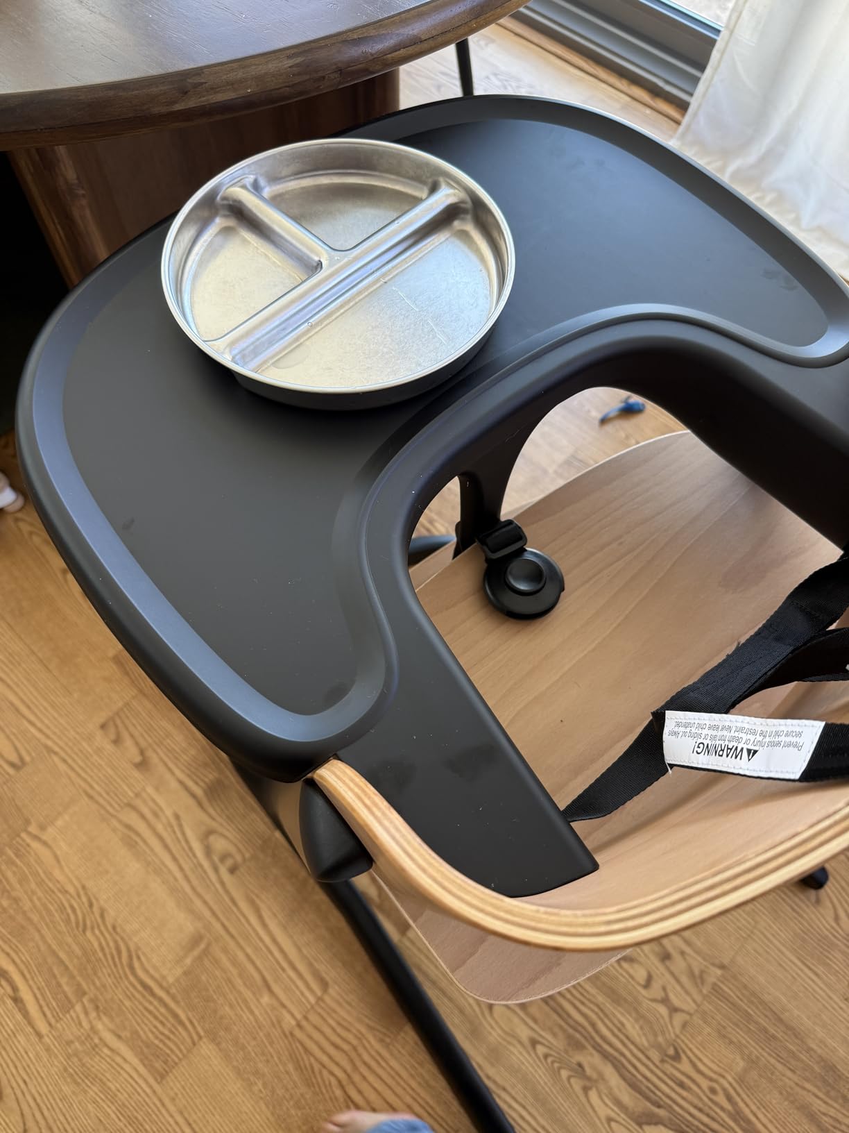 Delta Children Versa Adjustable 3-in-1 High Chair for Babies & Toddlers - 3 Growing Stages from Infant to Adult Seating - Greenguard Gold Certified, White customer photo 2