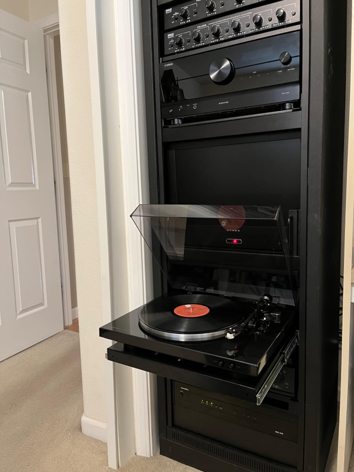 Denon DP-300F Fully Automatic Analog Turntable & Vinyl Record Player with Built-in Phono Equalizer, Unique Tonearm Design, Hologram Vibration Analysis, Slim Design customer photo 2
