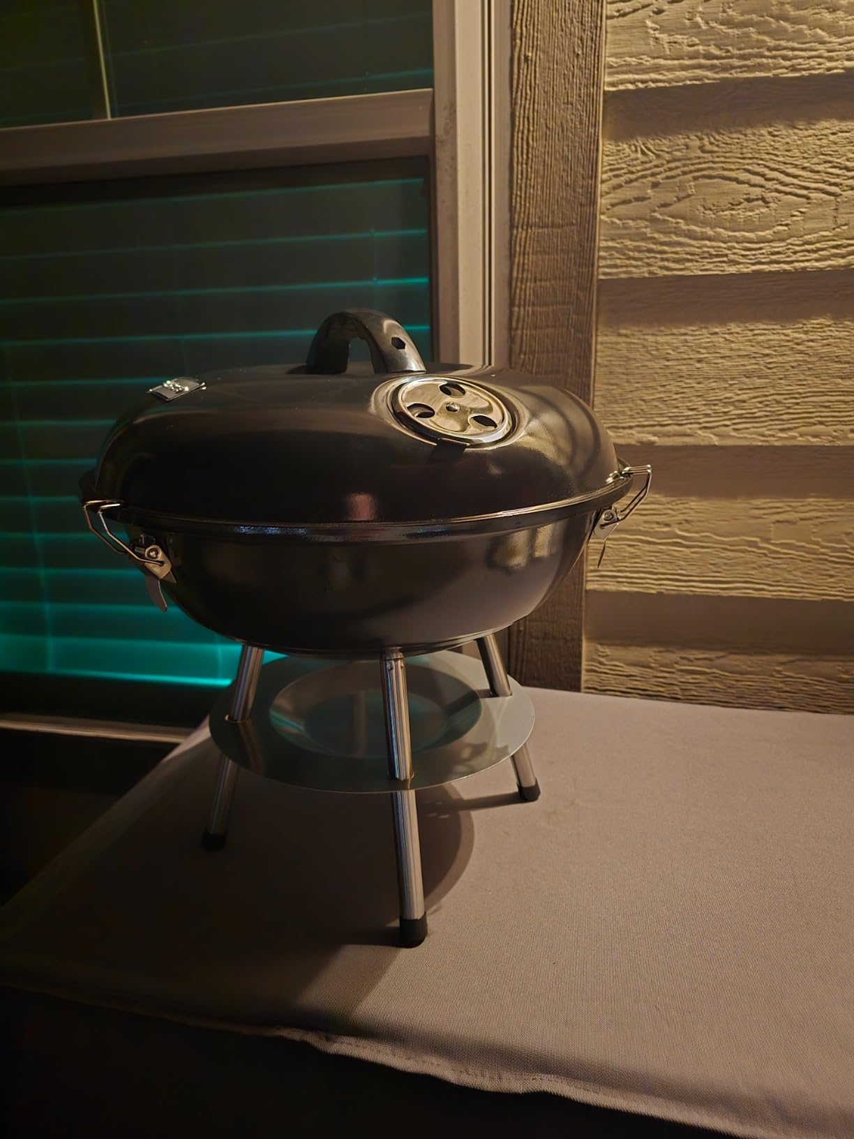 Cuisinart 14-inch Portable Charcoal Grill, Tabletop Outdoor Small Grill with Locking Lid customer photo 2