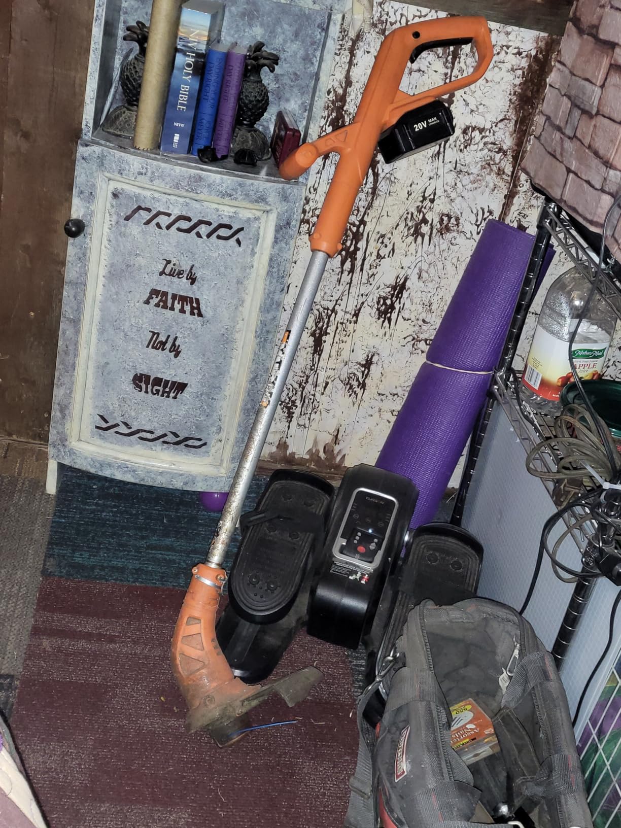 WORX Cordless String Trimmer & Lawn Edger, Electric Weed Wacker with 4.2 LBS, 20V Weed Eater with Auto Feed, Battery & Charger Included, WG154 customer photo 2