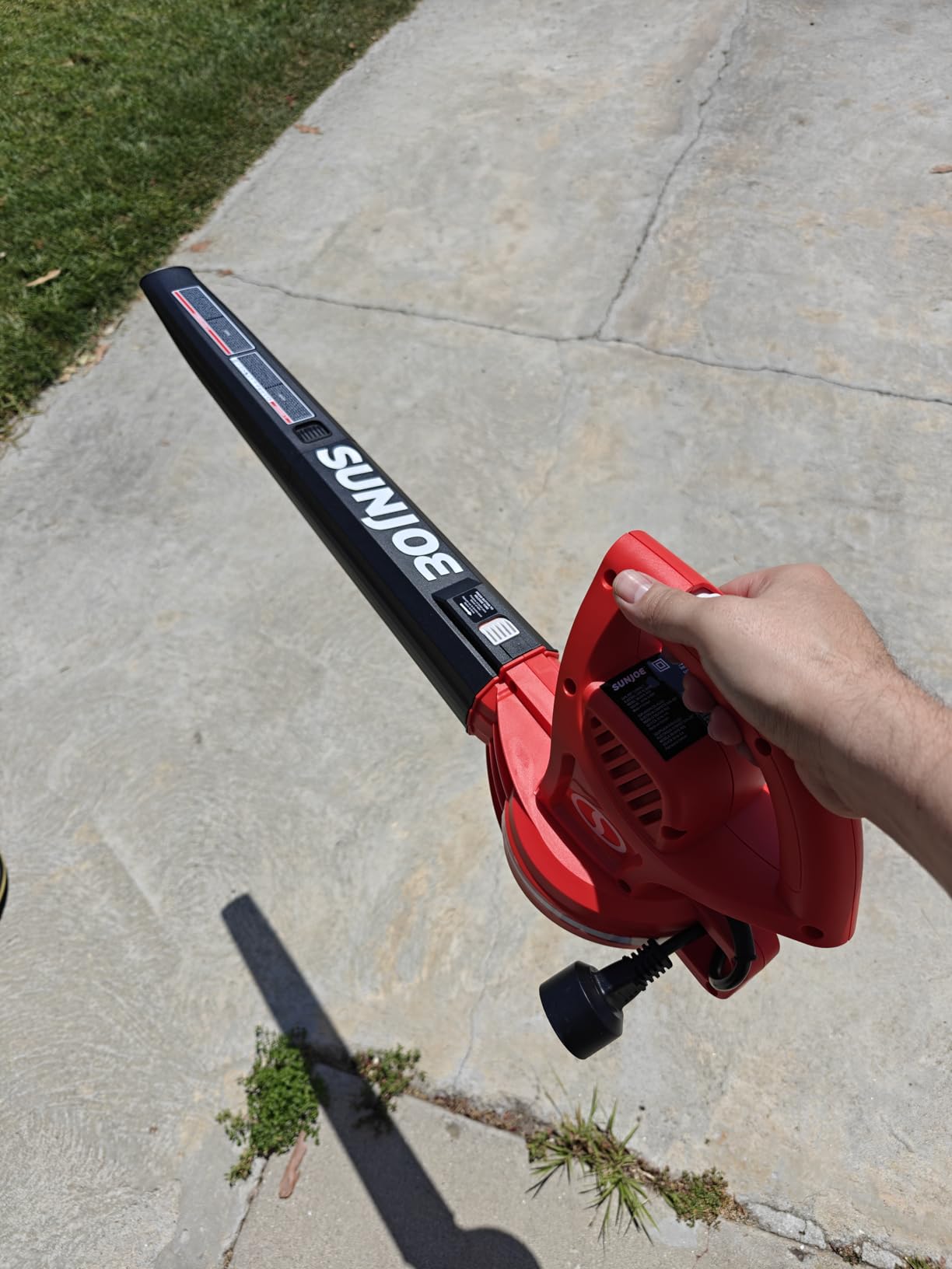 Sun Joe Corded Electric Leaf Blower Machine, 155 MPH, 260 CFM, 6-Amp Motor - SBJ597E customer photo 1