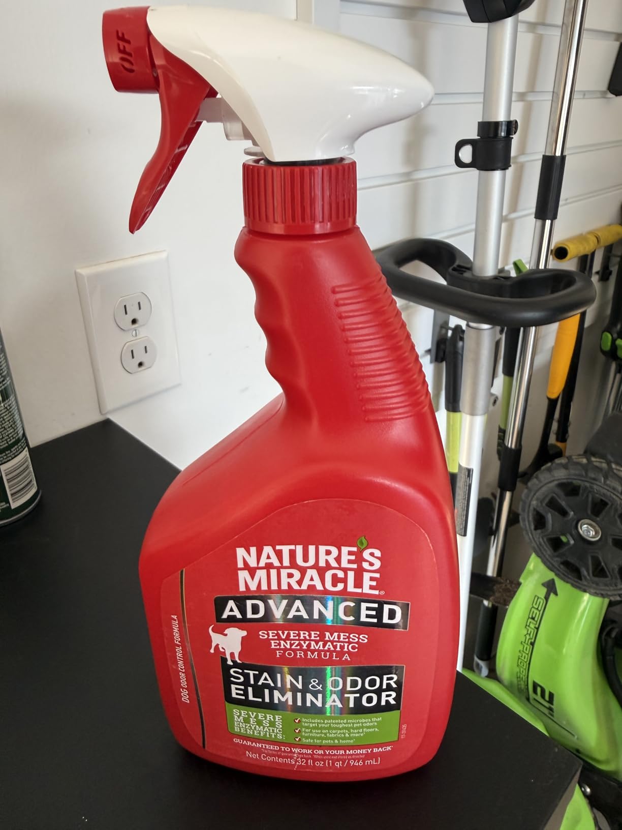 Nature's Miracle Advanced Stain and Odor Eliminator Dog Spray, Fresh Scent, Severe Mess Enzymatic Formula For Tough Pet Messes, 32 oz customer photo 1