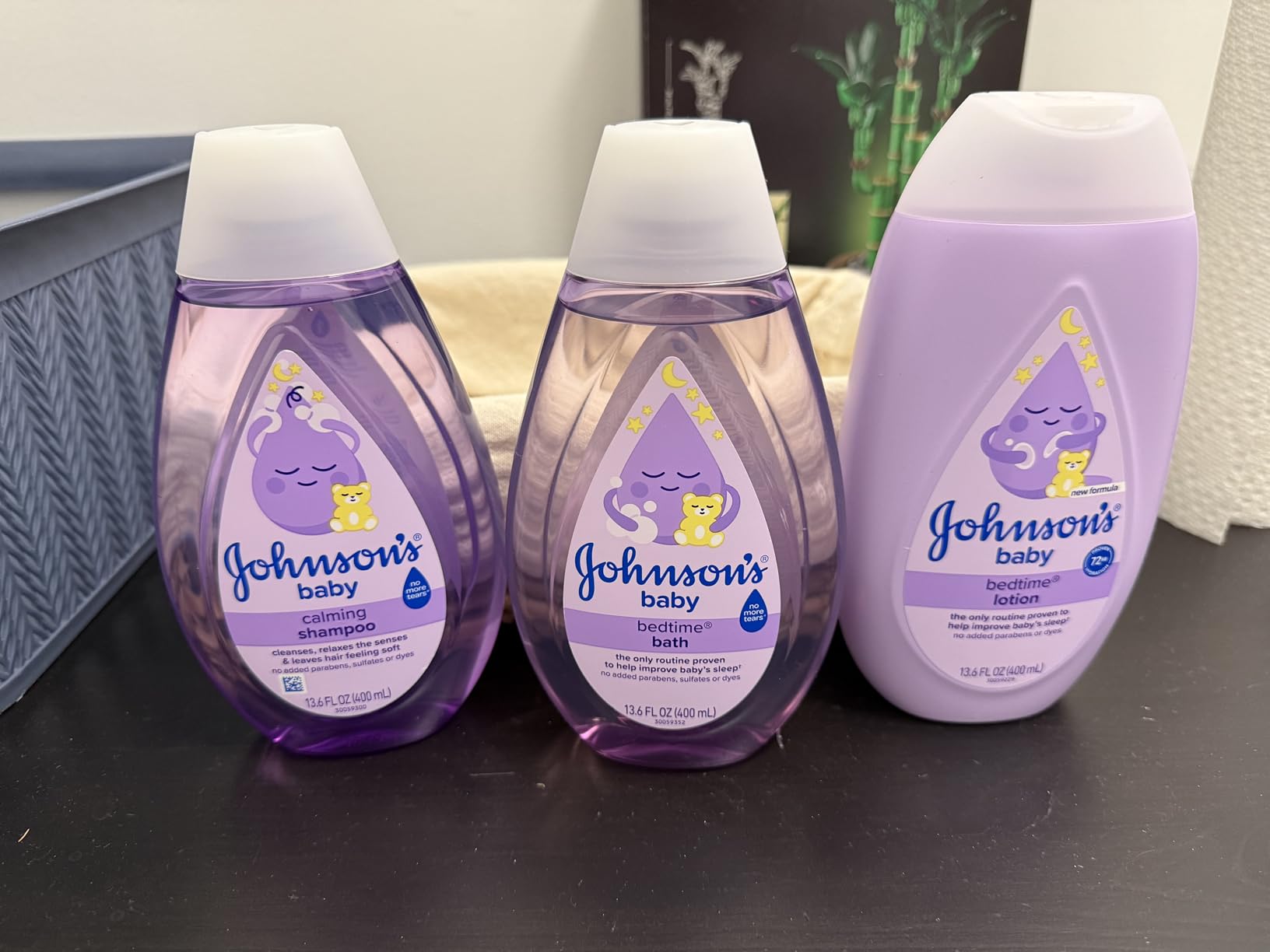 Johnson's Baby Sleepy Time Gift Set with Calming Bedtime Bath, Bedtime Lotion & Calming Shampoo, Baby Bedtime Essentials with Relaxing NaturalCalm Aromas, Hypoallergenic, 3 Items customer photo 1