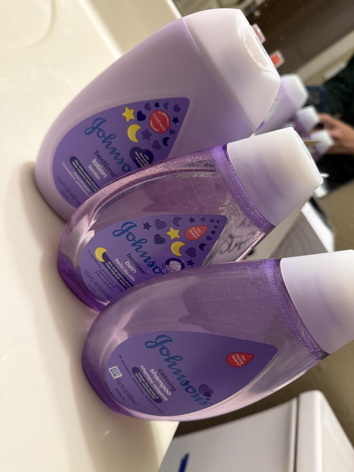Johnson's Baby Sleepy Time Gift Set with Calming Bedtime Bath, Bedtime Lotion & Calming Shampoo, Baby Bedtime Essentials with Relaxing NaturalCalm Aromas, Hypoallergenic, 3 Items customer photo 2