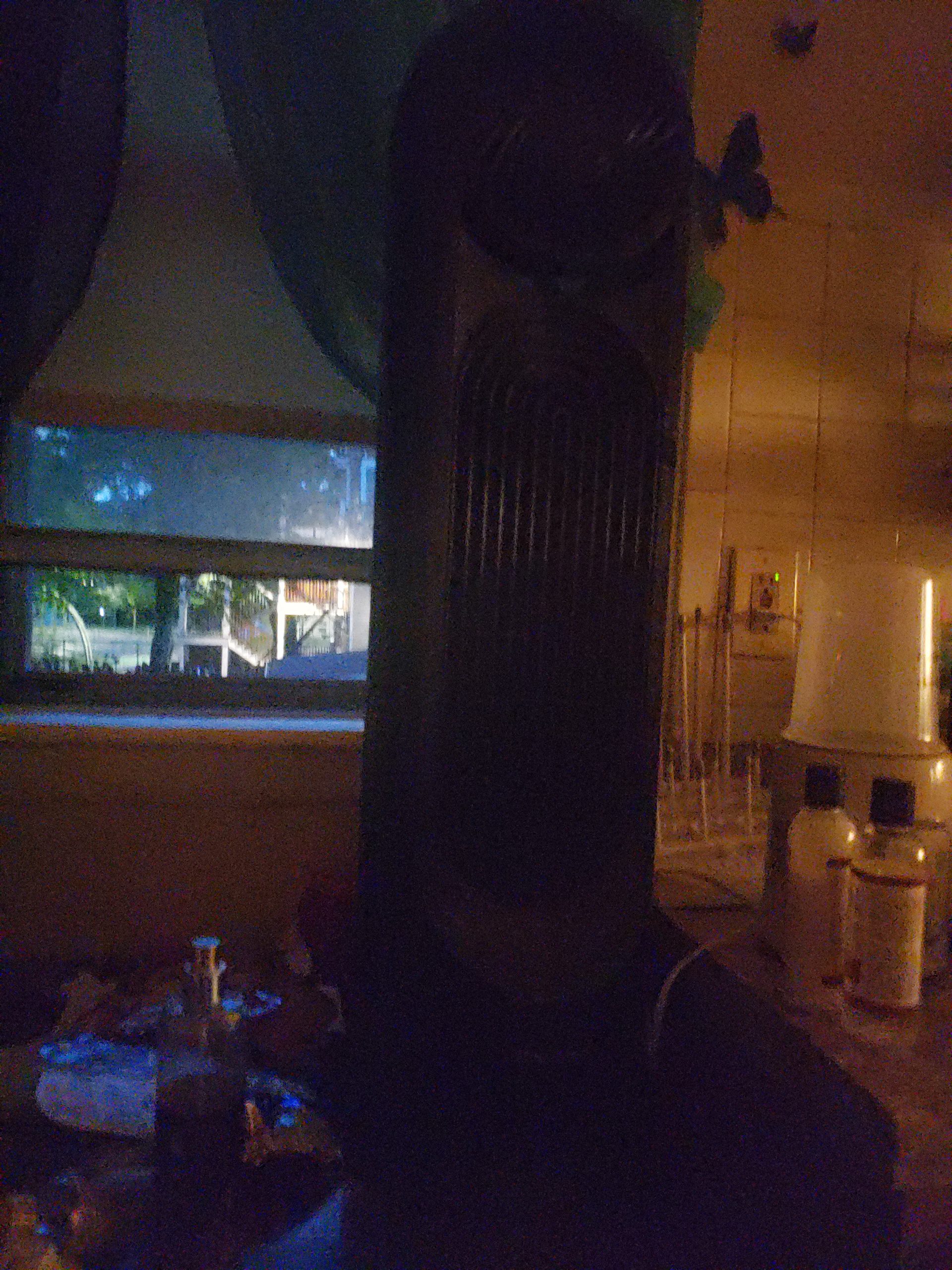 Honeywell TurboForce Tower Fan, 2-in-1 Fan with 6 speeds, quiet operation quality. Stylish Tower Fan for home, room, bedroom or home office - Black, HYF502 customer photo 2