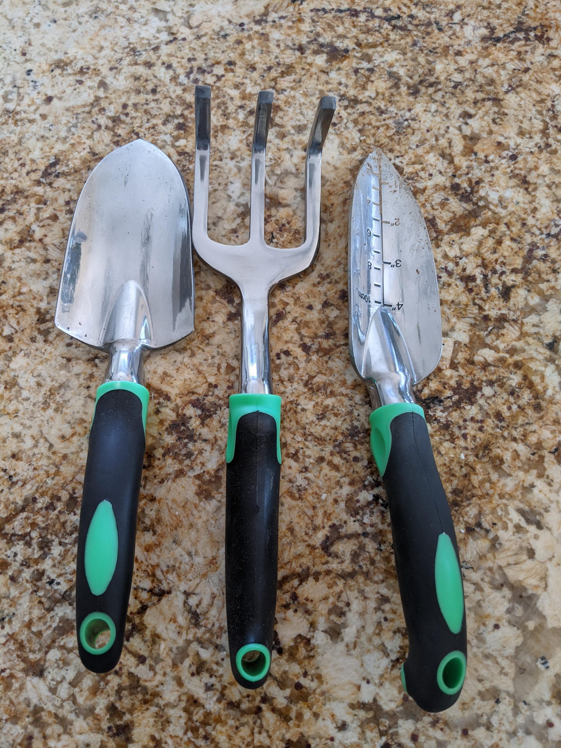 Garden Tool Set, 3 Pack Aluminum Heavy Duty Gardening Kit Includes Hand Trowel, Transplant Trowel and Cultivator Hand Rake with Soft Rubberized Non-Slip Ergonomic Handle, Garden Gifts customer photo 2