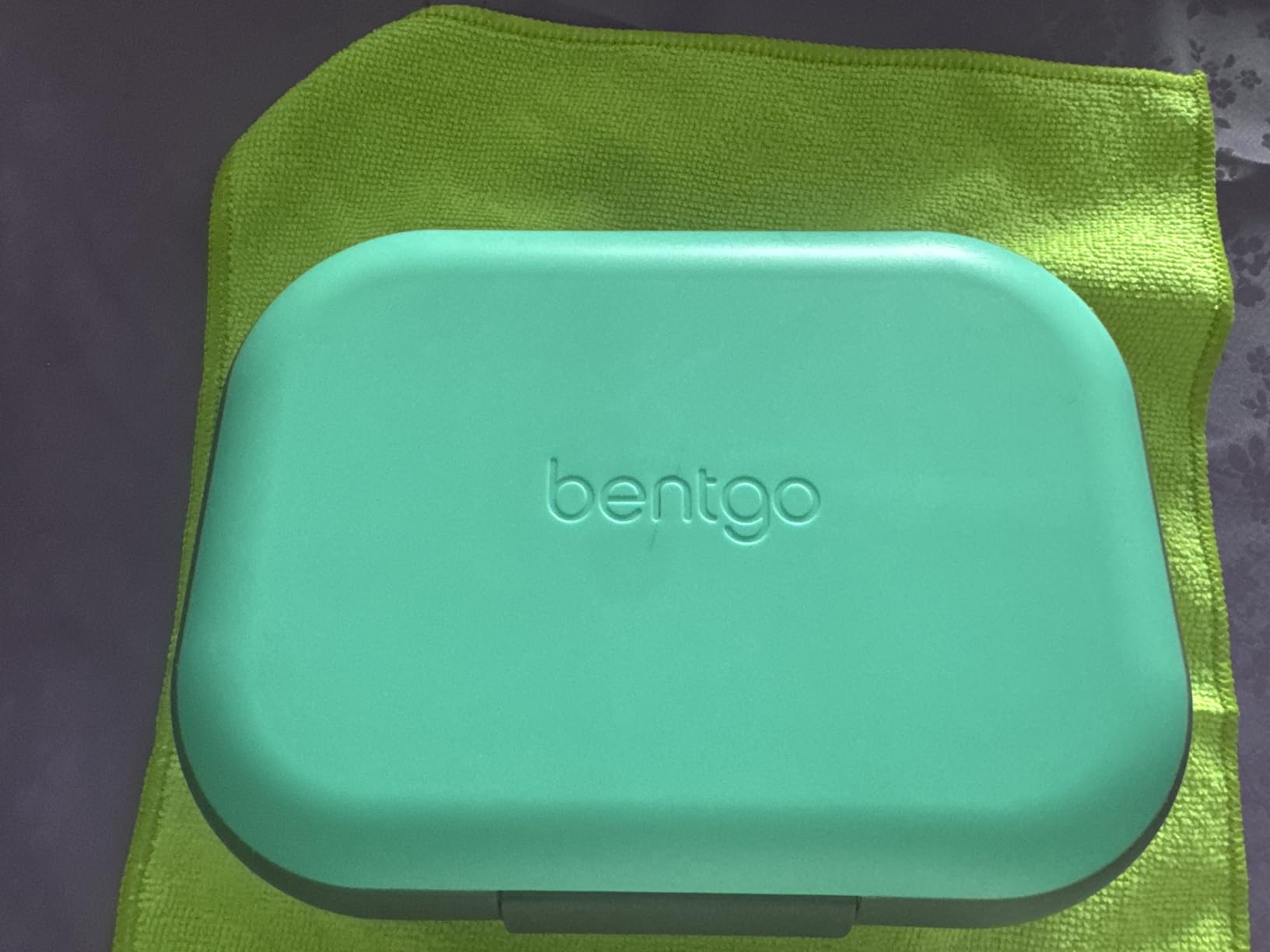 Bentgo Chill Kids Leak-Proof Lunch Box - 4-Compartment Bento Box with Built-In Ice Pack, 3.3 Cup Capacity, PFAS & BPA-Free, Microwave & Dishwasher Safe, Ideal Size for Ages 3 to 7 (Aqua) customer photo 1