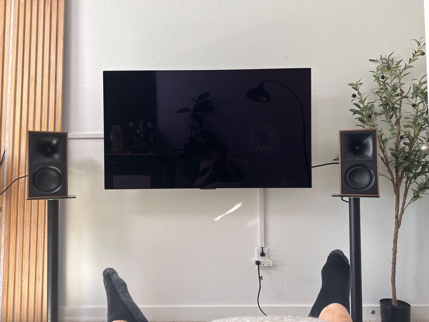 Klipsch The Fives Powered Bookshelf Speakers with HDMI-ARC in Walnut customer photo 1