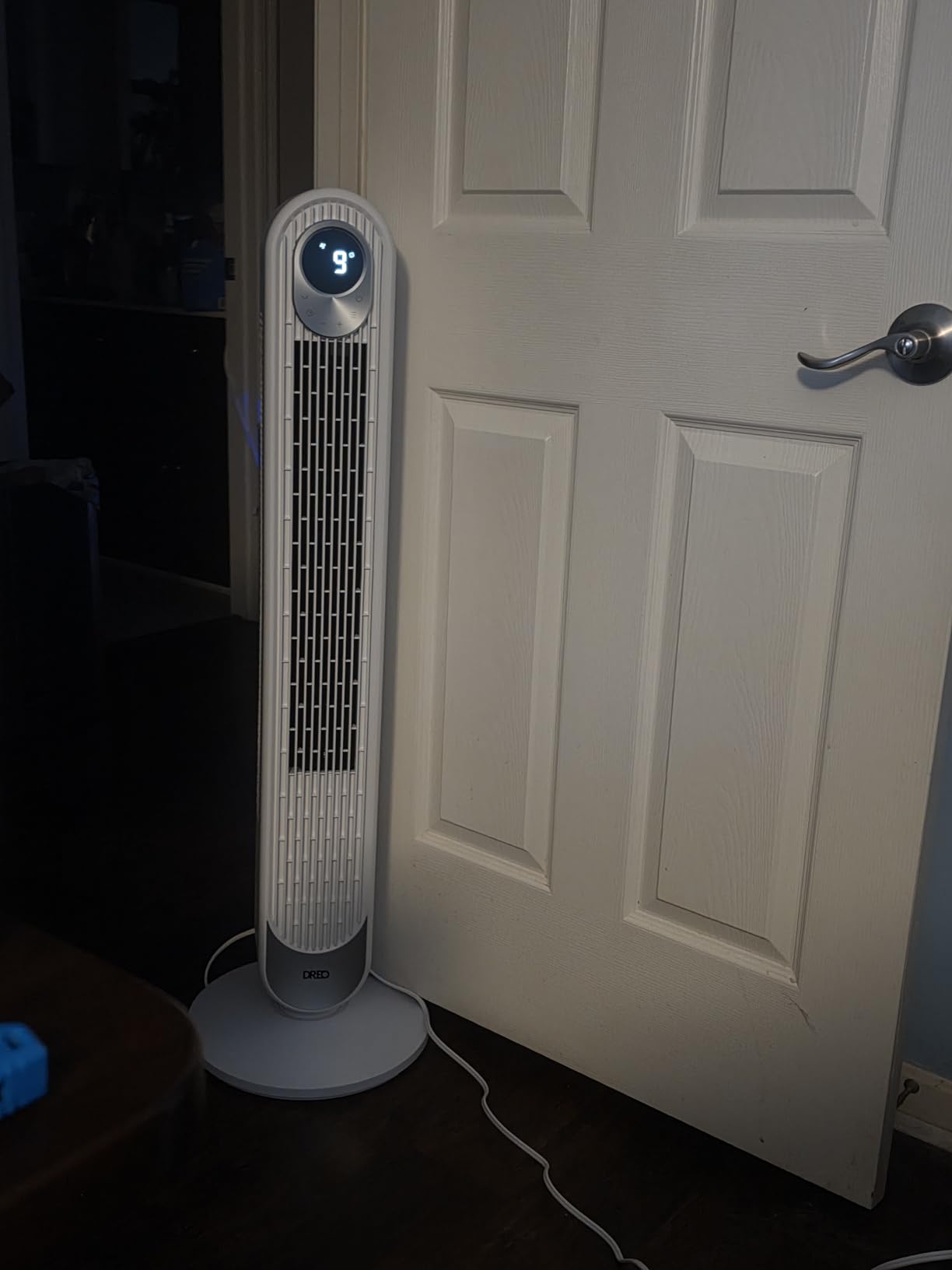DREO Tower Fan for Bedroom, 28 ft/s, 20dB Quiet Oscillating Bladeless Fan with Remote, 9 Speeds, 4 Modes, 12H Timer, LED Display, Standing Floor Fan Powerful for Indoor Home Office Room, 42 Inch customer photo 1