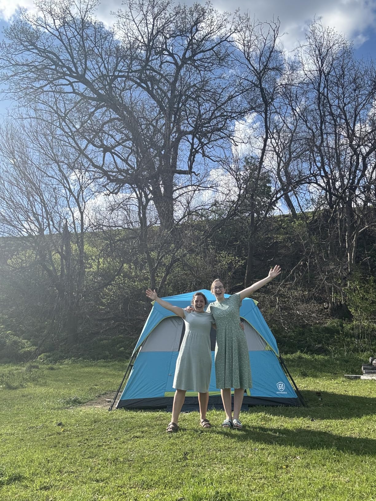 EVER ADVANCED 6 Person Camping Tent, Blackout Design Tent for Camping Instant Cabin Tents for Family with Rainfly, 60s Easy Setup, Water-Resistant customer photo 1