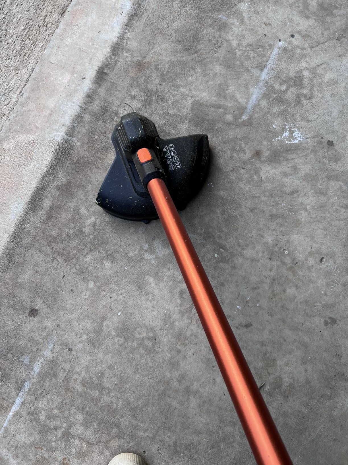 Litheli 12.1 Inch Cordless String Trimmer/Edger, 20V Weed Wacker Eater Battery Powered Grass Trimmer with Auto-Feed for Lawn Trimming/Edging, with 2.0Ah Battery and Charger Included customer photo 2