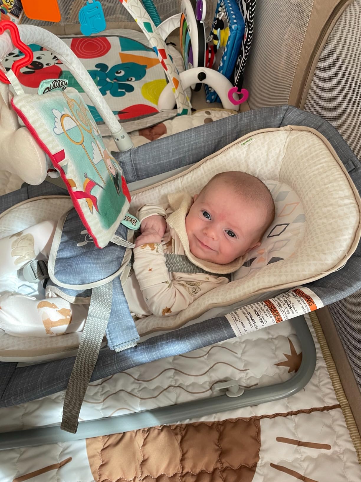 Ingenuity Gas Relief and Anti-Colic Baby Bouncer Seat and Rocker, Gentle Belly Massage to Relax and Soothe Bellies, Instant Tummy Soother, 20 Songs and Melodies - Parker customer photo 1