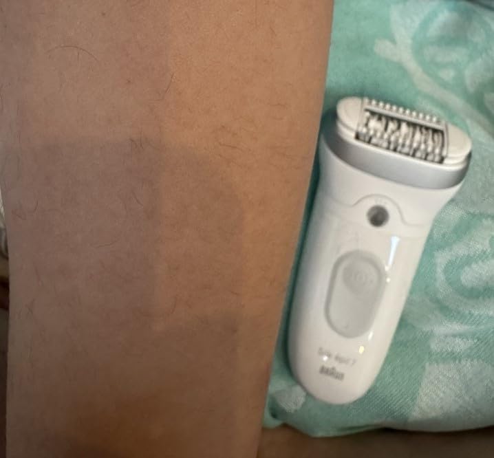 Braun Epilator Silk-epil 7, Hair Removal Device, Women Shaver & Trimmer, Wet and Dry, Wide Head, Includes Shaver Head and Trimmer Comb, SE7-041, Silver customer photo 2
