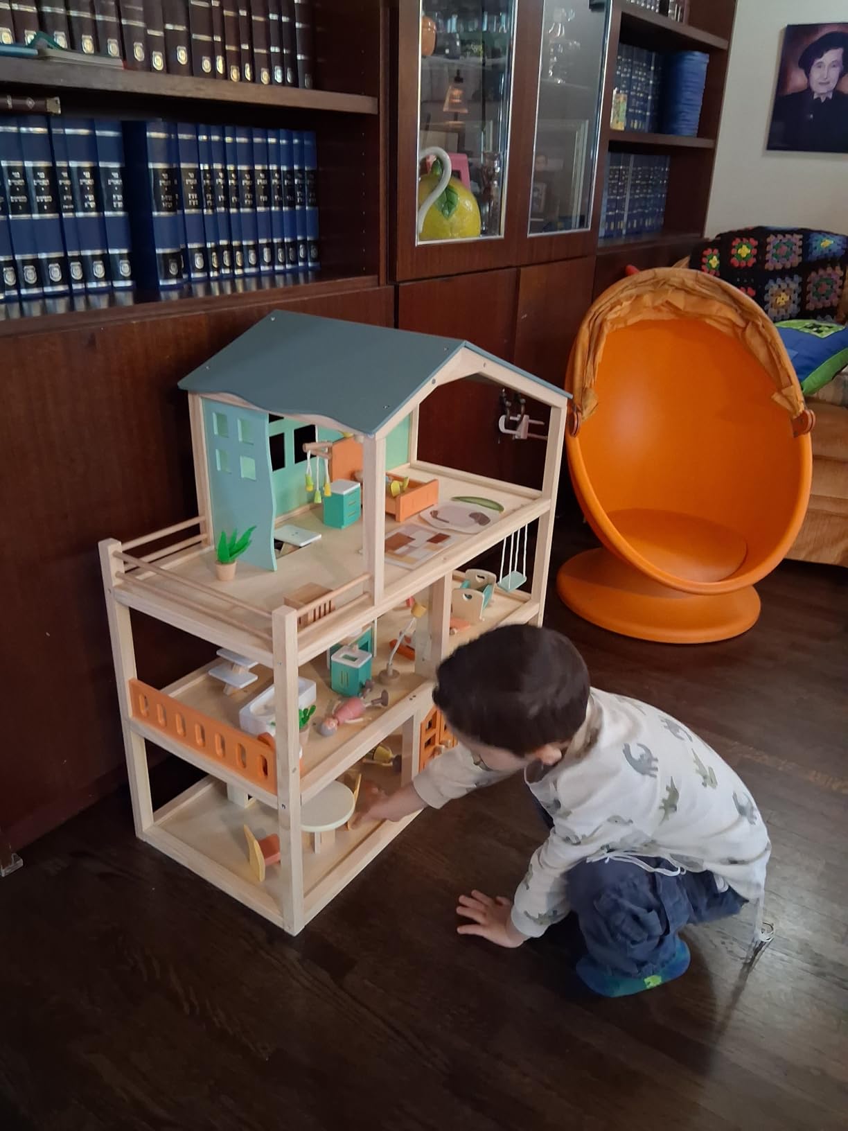 Giant bean Large Wooden Dollhouse with 32 Pcs Furniture Accessories, 3-Story Doll House 5 Rooms Balcony Wooden Stairs, Ideal Dollhouse Toy for Kids Ages 3+, 30