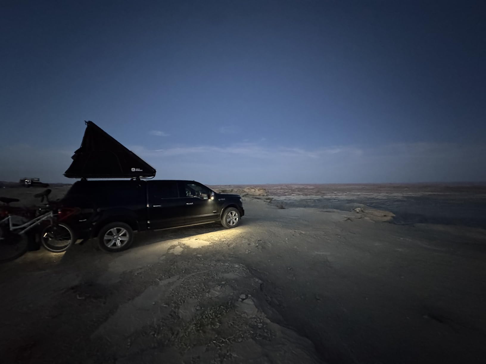Rooftop Tent Hard Shell,Solar Panel Roof top Tent Hardshell, pop up Rooftop Camping for Jeep Truck Car SUV Van Wrangler. customer photo 1