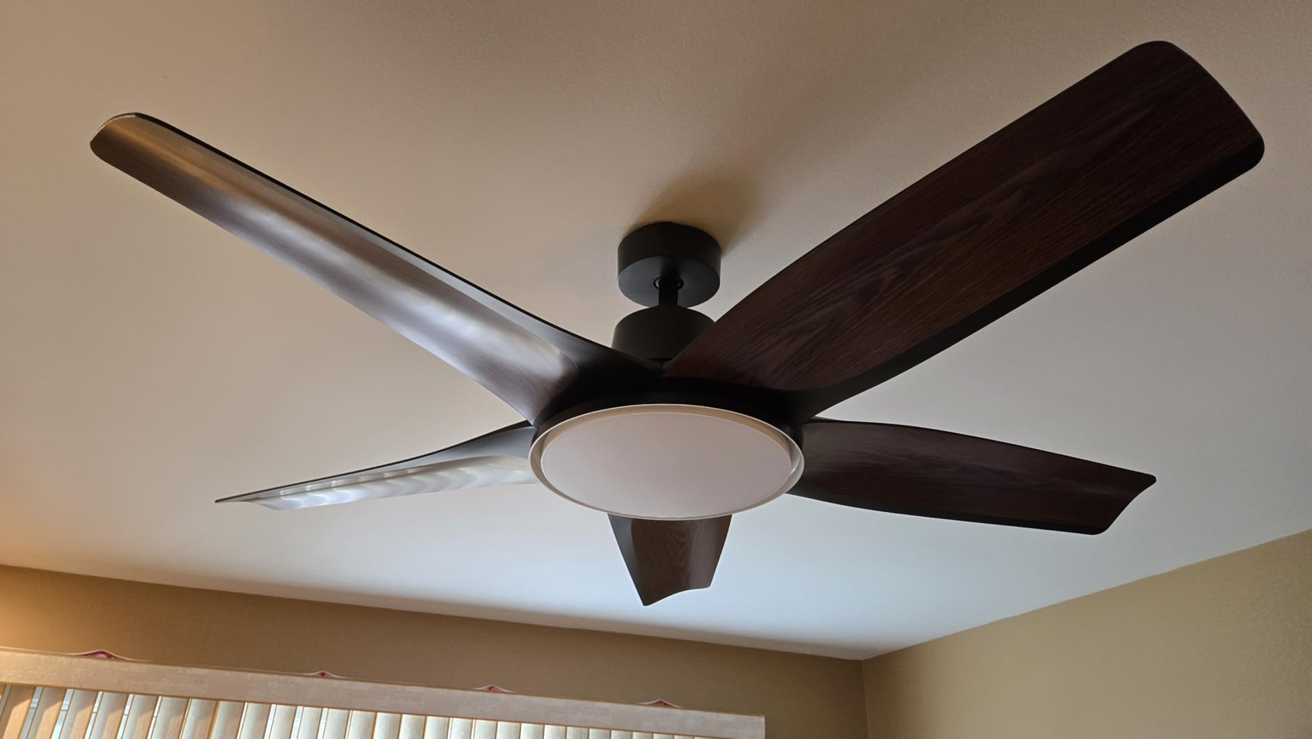 DREO Smart Ceiling Fans with Lights, Low Profile Ceiling Fan with Alexa/App, 52'' Dimmable Lighting & Color Tuning, RGB Ambient Light for Living Room, Game Room, Easy Installation, Quiet, Black customer photo 2