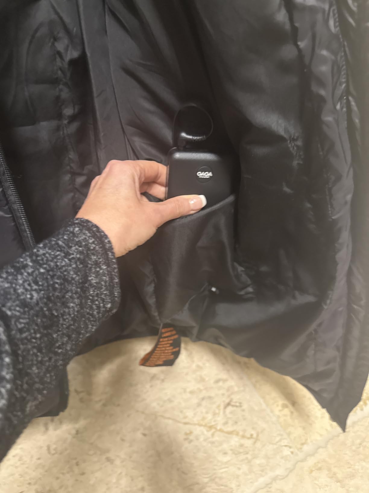 OAOA innovation Heated Jackets for Women, 9 Heating Areas With 10000mAh Power Bank, Winter Warm Outdoor Ski Coat customer photo 1