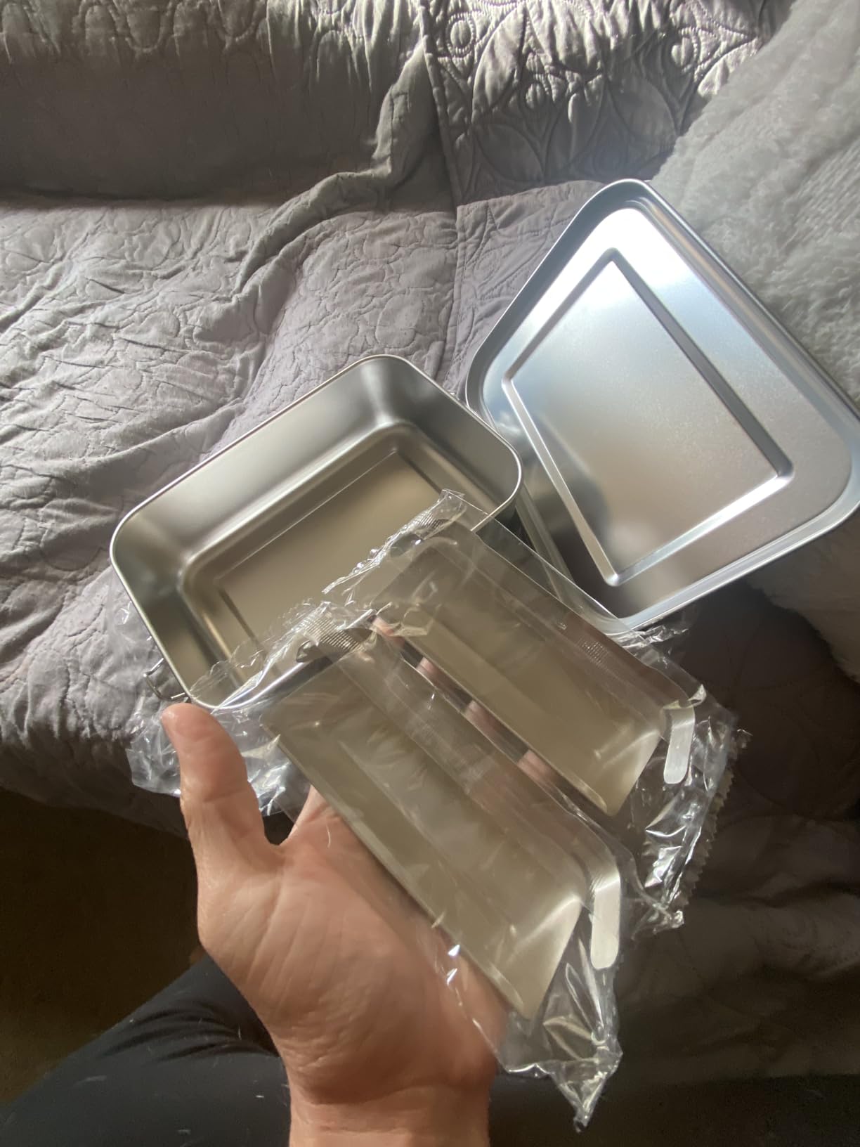 E-far Stainless Steel Bento Box, Medium 850ml Metal Bento Lunch Box Container, 28oz Leak-Proof Lunch Container with Lids and 2 Removable Dividers, Reusable Meal Storage for Camping Picnic Travel Work customer photo 1