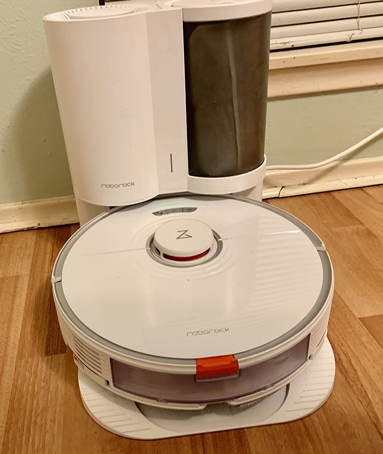 roborock Q10 S5+ Robot Vacuum and Mop, 10,000Pa Suction | Upgraded from Q8 max+, 70-Day Self-Emptying, Obstacle Avoidance, Sonic Mopping, Dual Anti-Tangle Design, Auto Mop Lift, Black customer photo 1