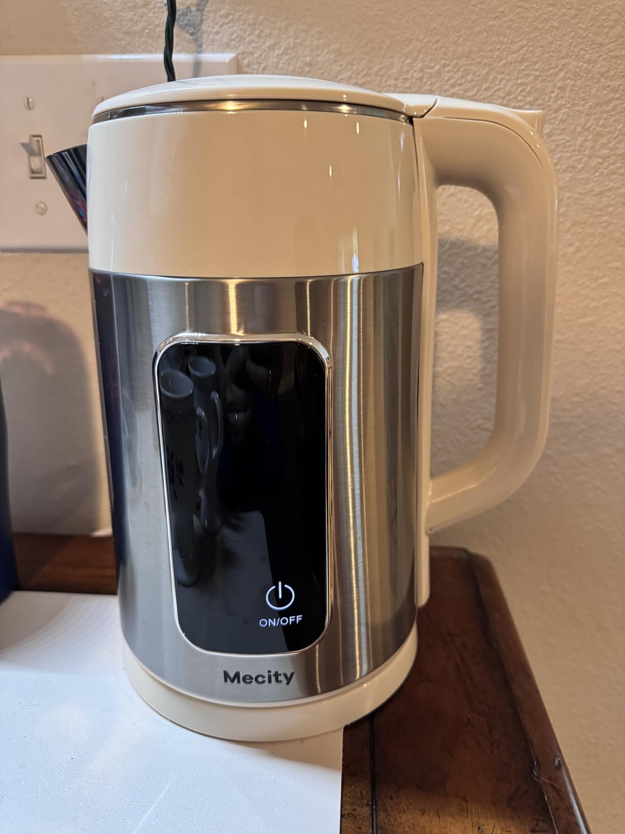 Mecity Electric Kettle 1.7L Touch Screen Temperature Control Water Boiler, No Plastic Contact with Water. 6 Preset Temperature Programs, 2 Hours Keep Warm, Auto Shut Off, Dark Grey customer photo 2