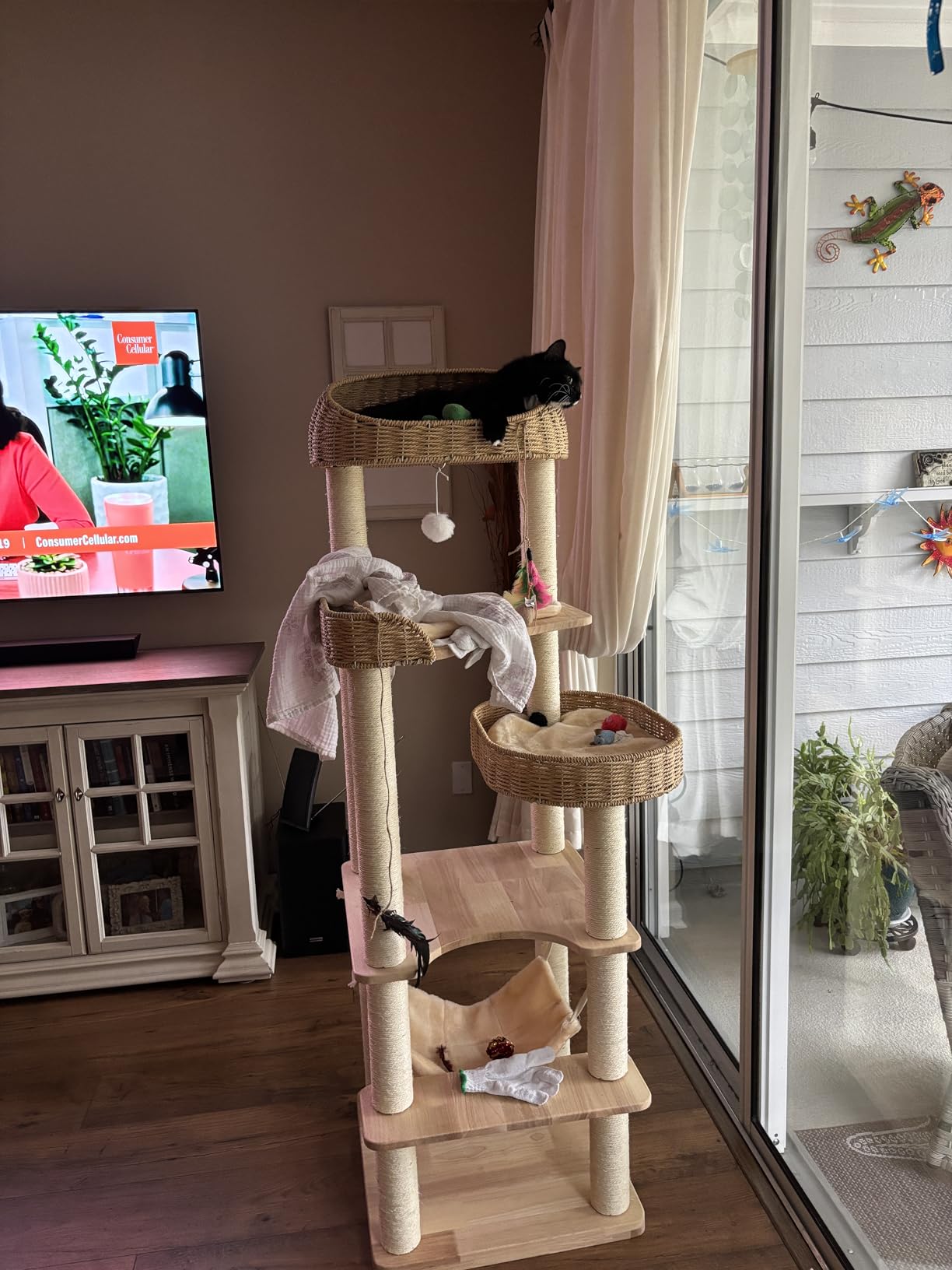 Wooden Cat Tree for Indoor Cats, 62-Inch Tall Cat Tower with Scratching Post for Large Cats, Solid Wood Cat Condo with Handwoven Basket, Modern Cat Tree Tower with Hammock, Easy to Clean customer photo 1