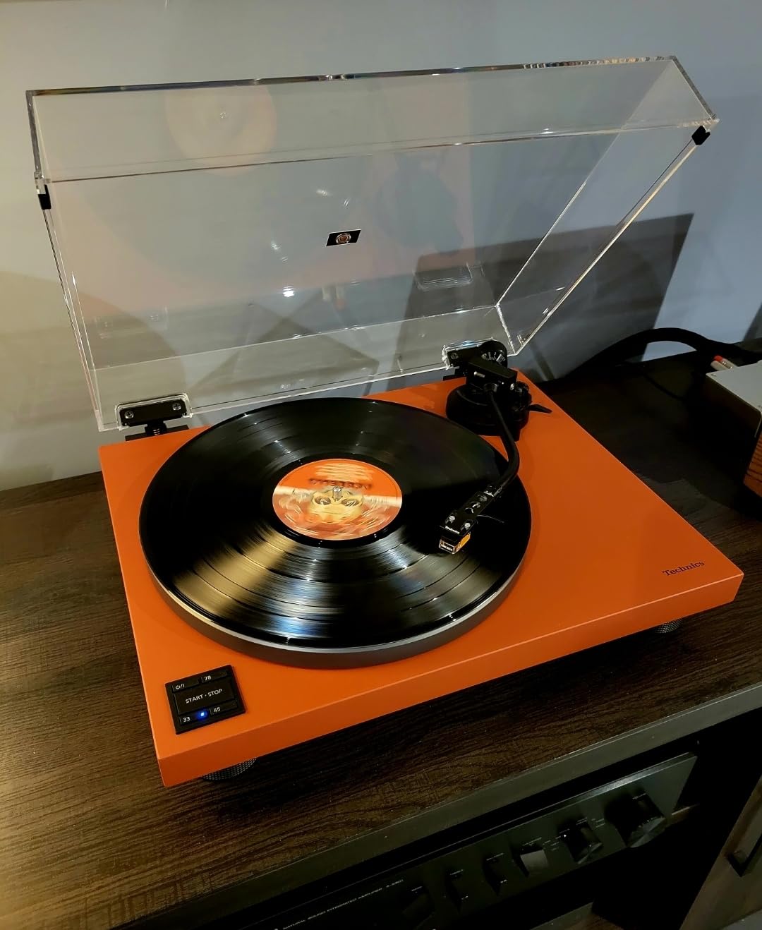 Technics Turntable, Premium Class HiFi Record Player with Coreless Direct Drive Motor and Bluetooth, Stable Playback, Audiophile-Grade Cartridge and Precision Tonearm, SL-40CBT-K, Aluminum customer photo 2