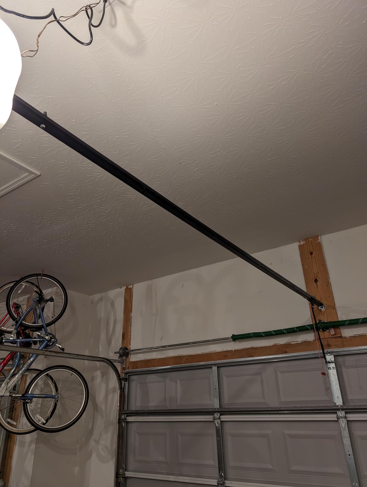 Chamberlain 1/2 HP Belt Drive Smart Garage Door Opener with Battery Backup, 1-Bulb Lighting, and myQ Connectivity customer photo 2
