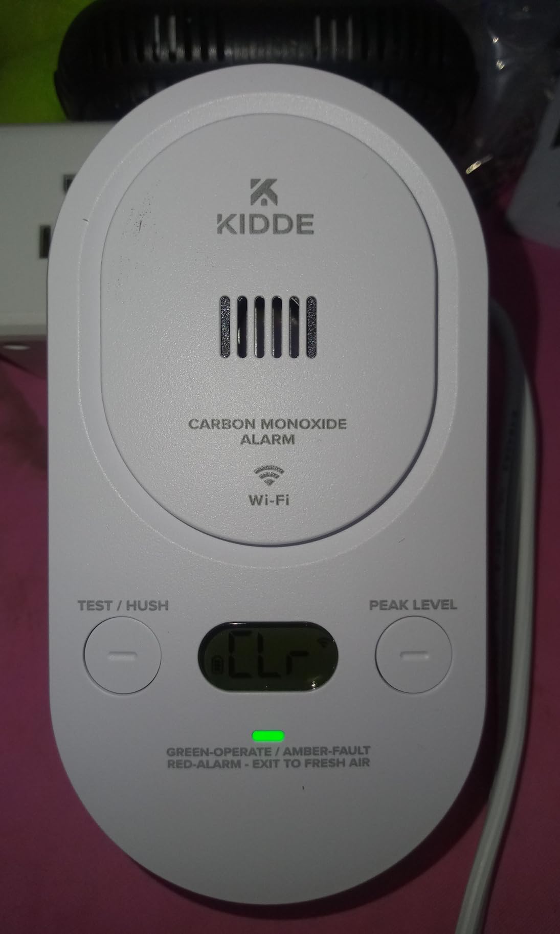 Kidde Smart Carbon Monoxide Detector, Plug-in with AA Battery Backup, Real-Time Notifications, 2.4 GHz Wi-Fi Enabled, Rotating Plug, 85 dB Alarm, 5th Edition, COPDW customer photo 2