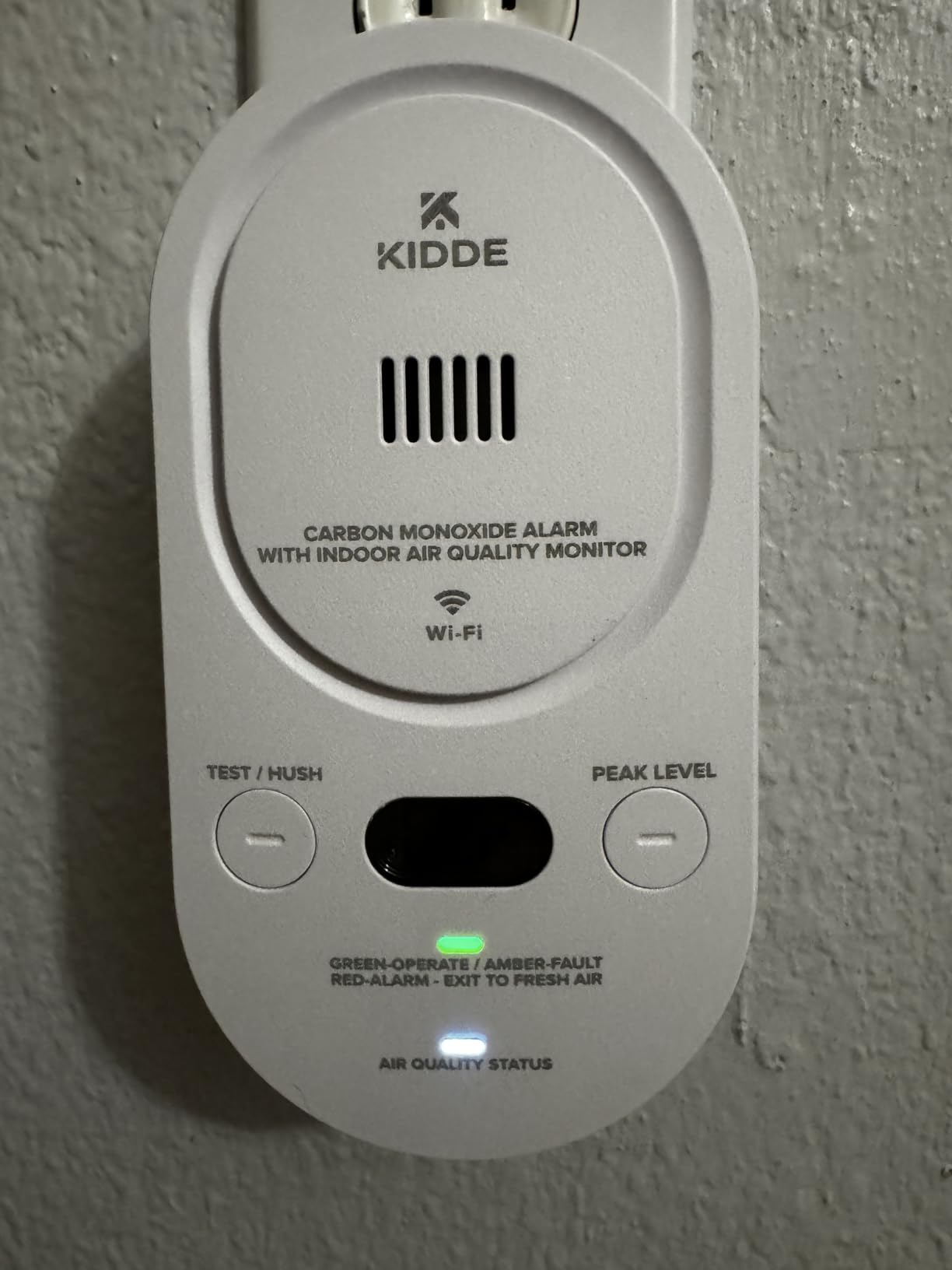 Kidde Smart Carbon Monoxide Detector & Indoor Air Quality Monitor, Plug-in with AA Battery Backup, Real-Time Notifications, 2.4 GHz Wi-Fi Enabled, Rotating Plug, 85 dB Alarm, 5th Edition, COPDLQW customer photo 1