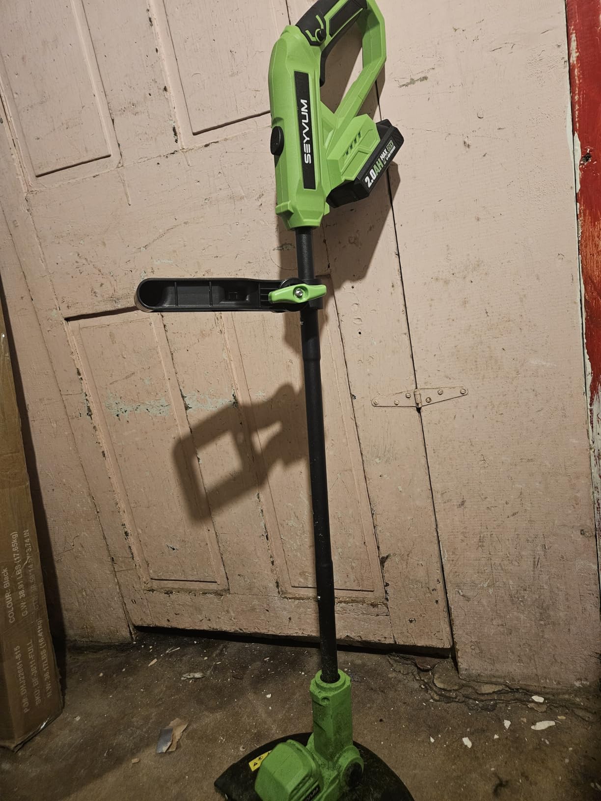 SEYVUM String Trimmer, 20V 12-inch Cordless Weed Wacker with Auto Line Feed, 2 X 2.0Ah Battery Powered Lawn Edger with 8 Pcs Grass Cutter Spool Line, Fast Charger Included customer photo 2