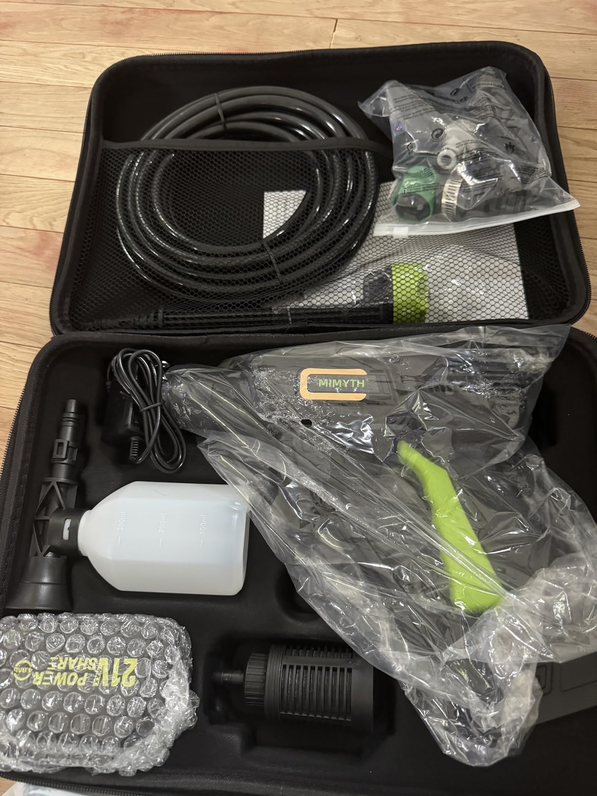 Cordless Portable Washer, Handheld Washer, Battery Operated Washer for Car Home Outdoor Patio Garden, Lightweight Car Washer, Washer with Foam Pot, Cleaner with 23FT Elastic Hose (PowerGreen) customer photo 1