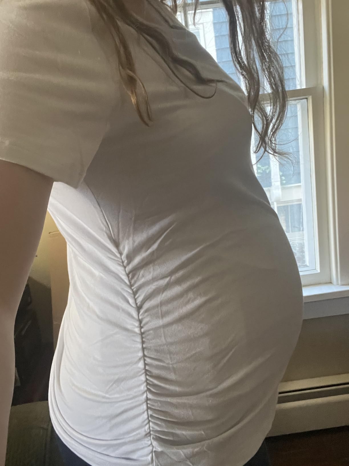 Ingrid & Isabel Everyday Maternity T-Shirt - Soft Stretch Short Sleeve Pregnancy Top with Side Ruching Fit for All Trimesters customer photo 1