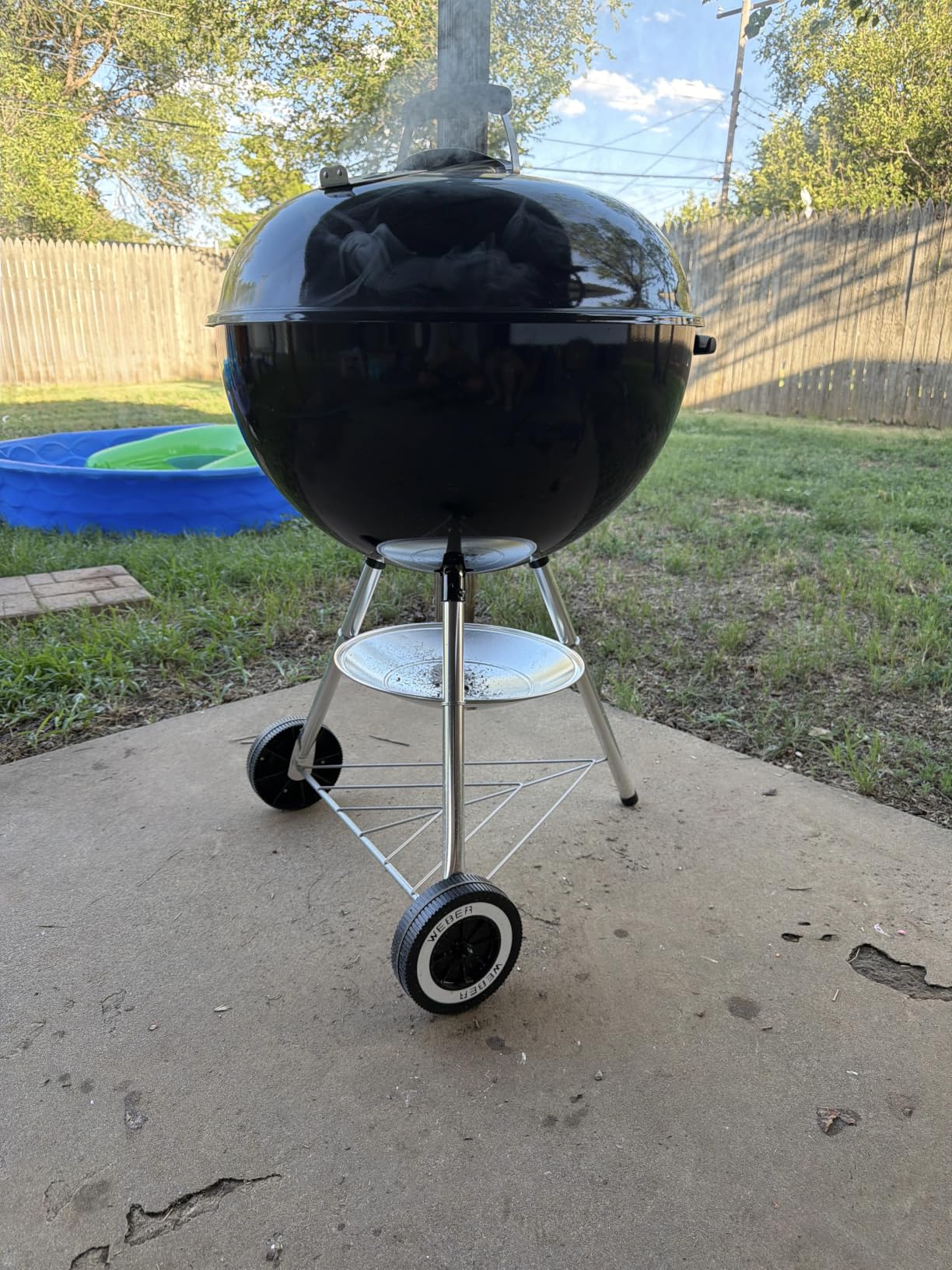 Weber Original Kettle Charcoal Grill, 22-Inch, Black customer photo 1