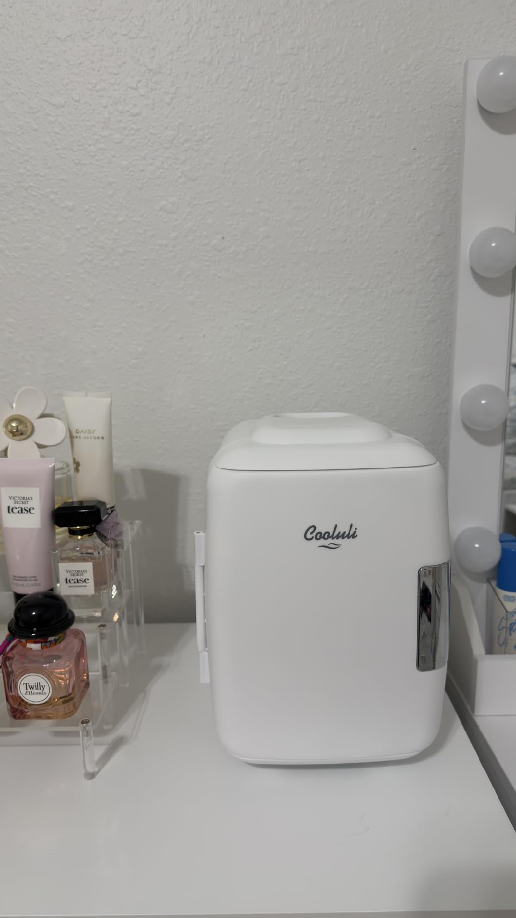 Cooluli Mini Fridge for Bedroom - Car, Office Desk & Dorm Room - Portable 4L/6 Can Electric Plug In Cooler & Warmer for Food, Drinks, Skincare Beauty & Makeup - 12v AC/DC & Exclusive USB Option, Pink customer photo 1