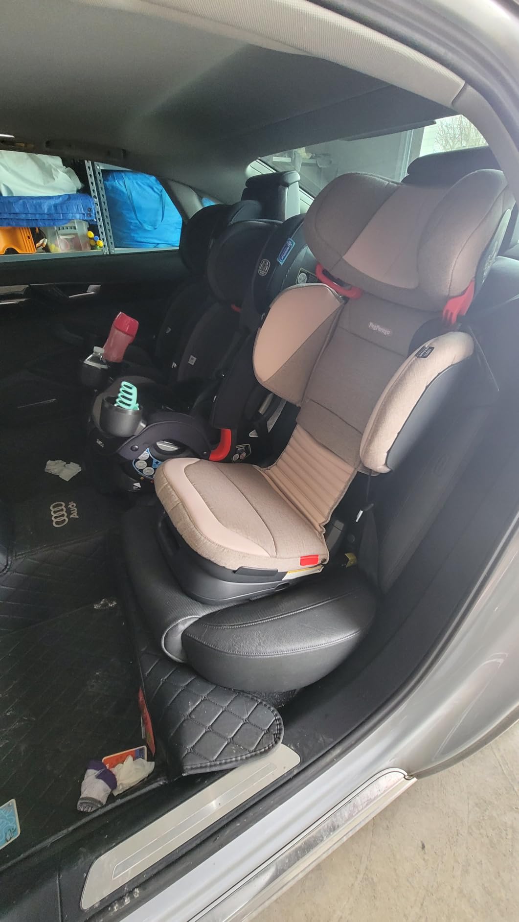 Peg Perego Viaggio Flex 120 Booster, 4D Total Adjust for Safety & Comfort, Compact Fold for Travel, 40-120 lbs, Made in Italy, Crystal Black customer photo 1