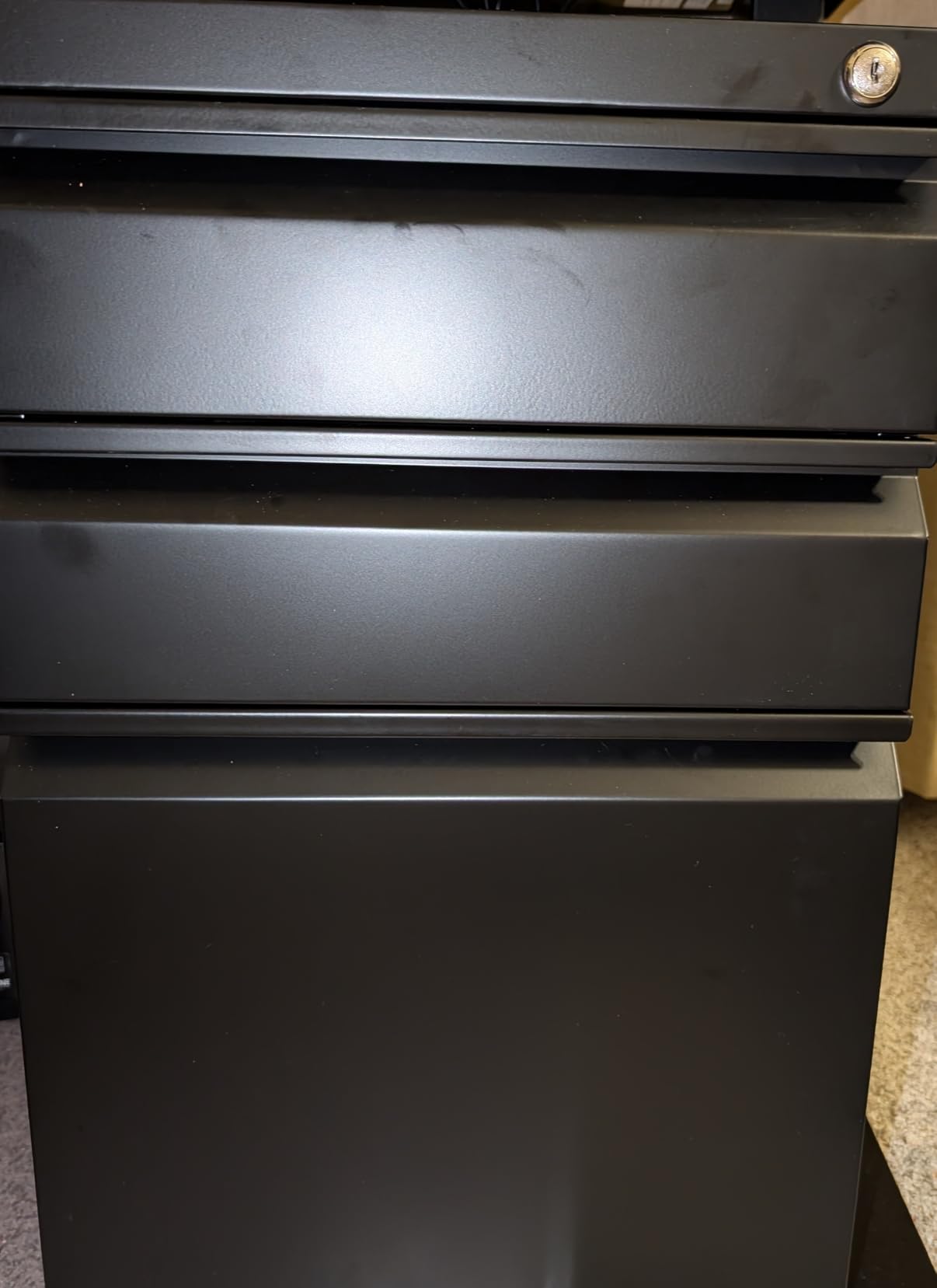 DEVAISE 3 Drawer Mobile File Cabinet with Lock, Under Desk Metal Filing Cabinet for Home Office/Legal/Letter/A4 File, Fully Assembled Except Wheels, Black customer photo 2
