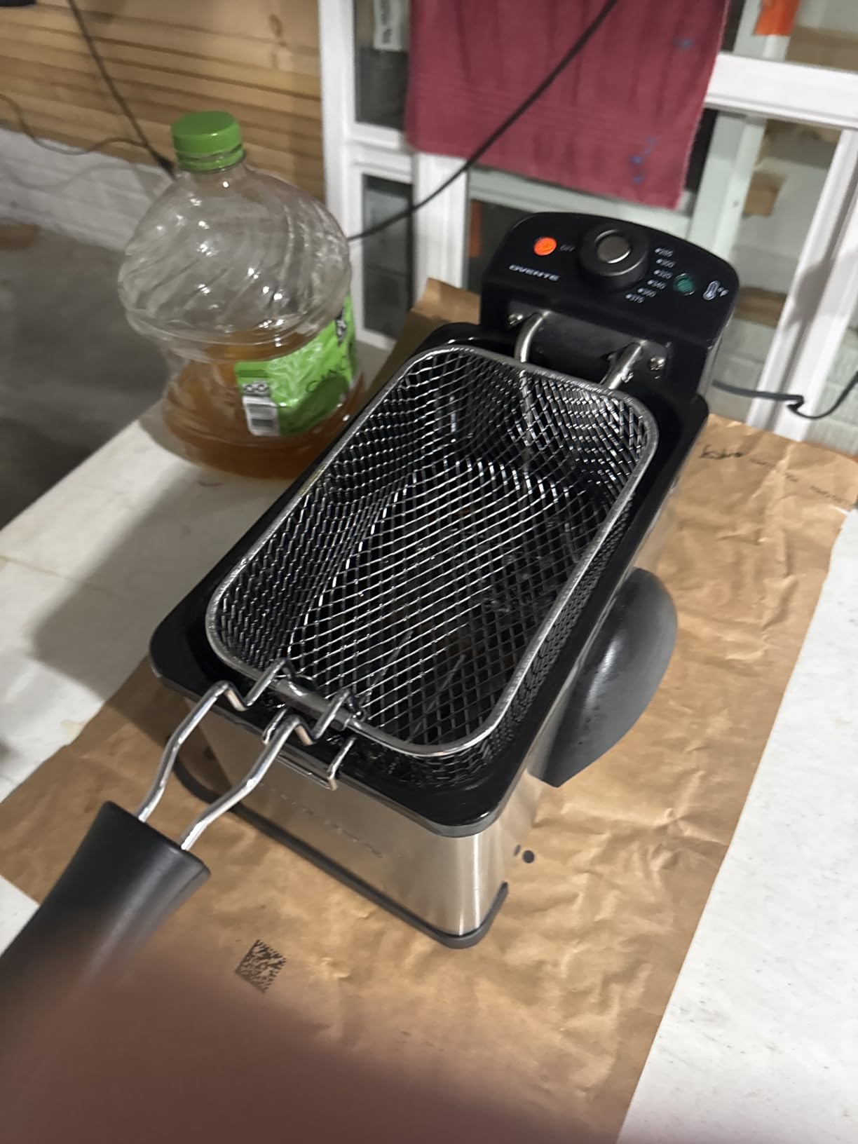 OVENTE Electric Deep Fryer 2 Liter Capacity, 1500 Watt Lid with Viewing Window and Odor Filter, Adjustable Temperature, Removable Frying Basket and Easy to Clean Stainless Steel Body, Silver FDM2201BR customer photo 2