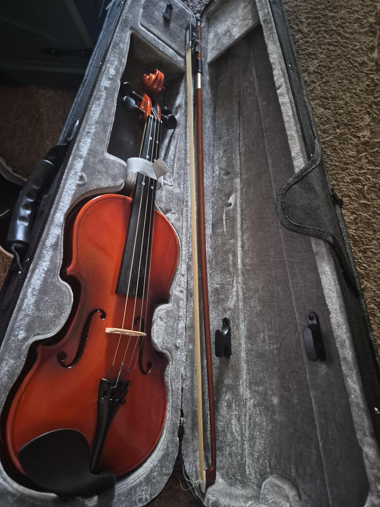 Eastar 4/4 Full Size Violin Set Matte Fiddle for Beginners Adults with Hard Case, Rosin, Shoulder Rest, Bow, Tuner and Extra Strings (Imprinted Finger Guide on Fingerboard), EVA-3 customer photo 2