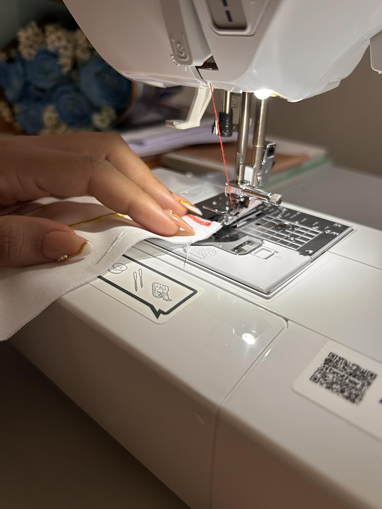 Brother XR9550 Sewing and Quilting Machine, Computerized, 165 Built-in Stitches, LCD Display, Wide Table, 8 Included Presser Feet, White customer photo 2