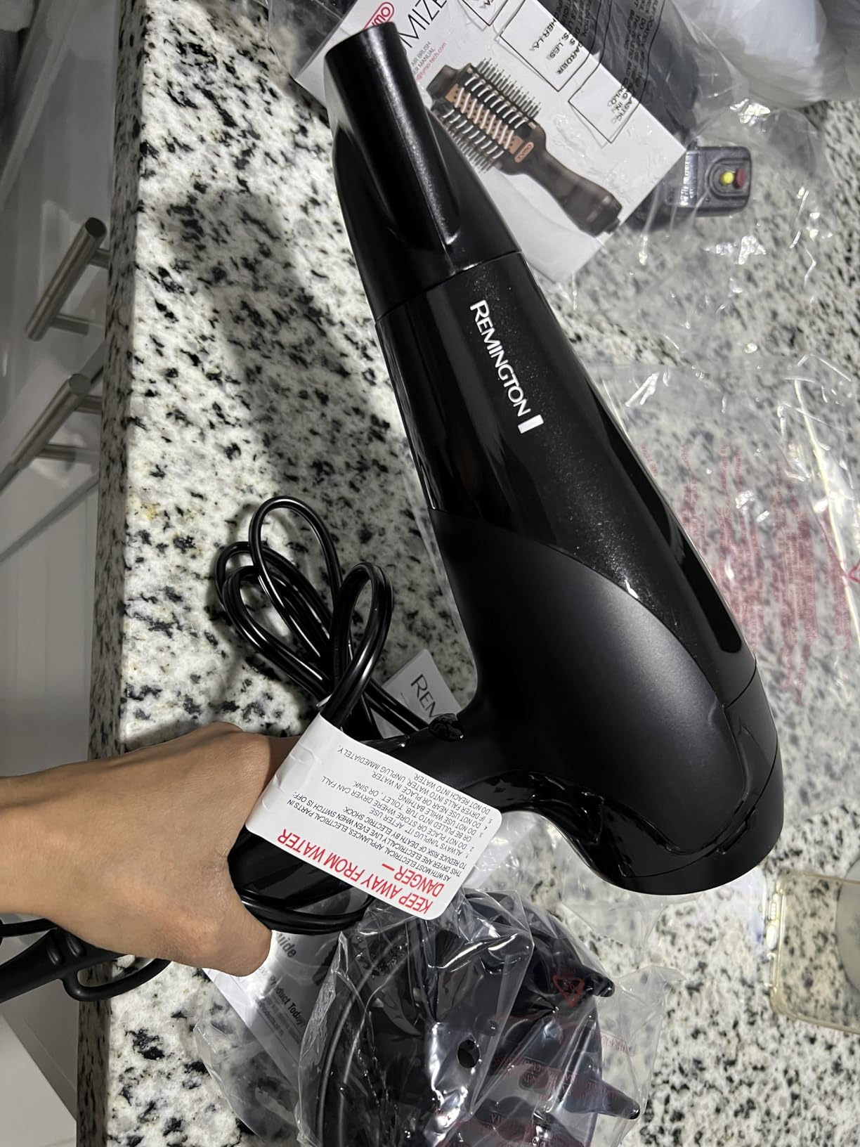 Remington Damage Protection Hair Dryer, Ceramic Ionic Technology | Diffuser and Concentrator Attachments, 3 Piece Set, 1875W Power, 3 Heat and 2 Speed Settings customer photo 2