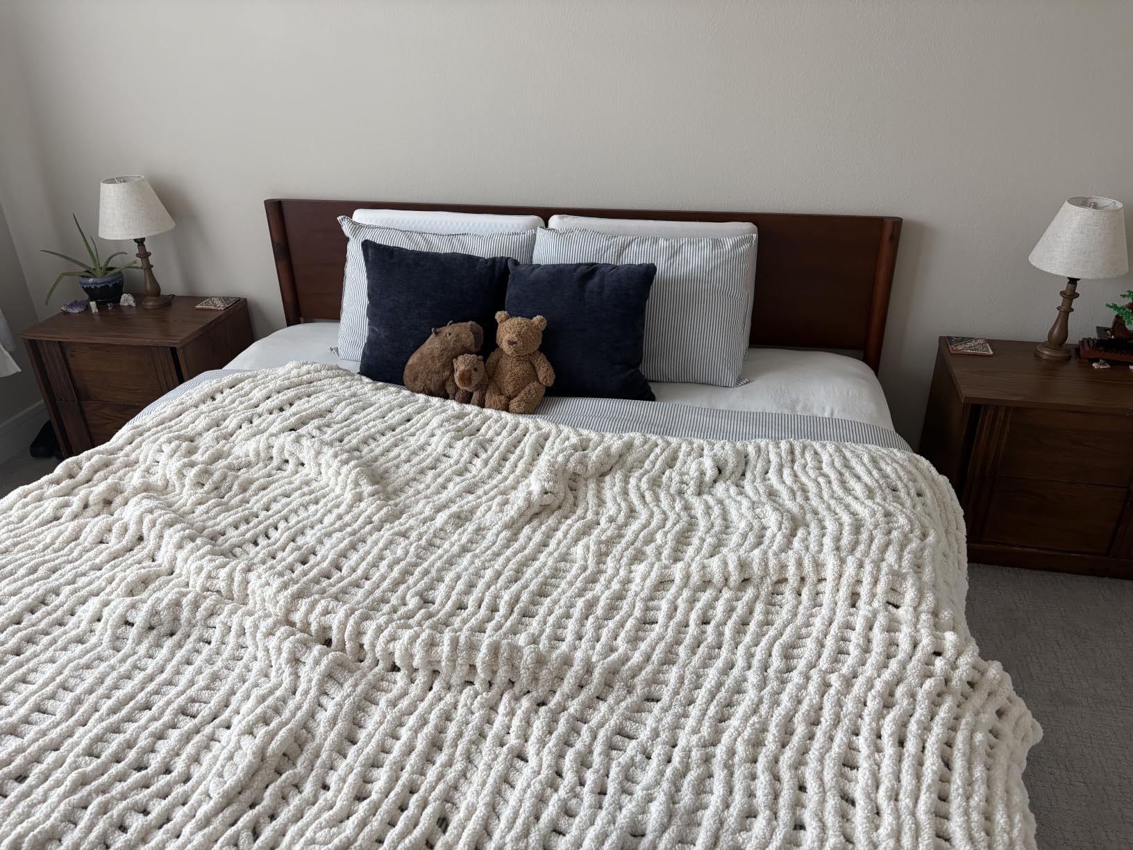 Zinus Allen Mid Century Wood Platform Bed Frame, Solid Wood Foundation, Wood Slat Support, No Box Spring Needed, Easy Assembly, Full customer photo 1
