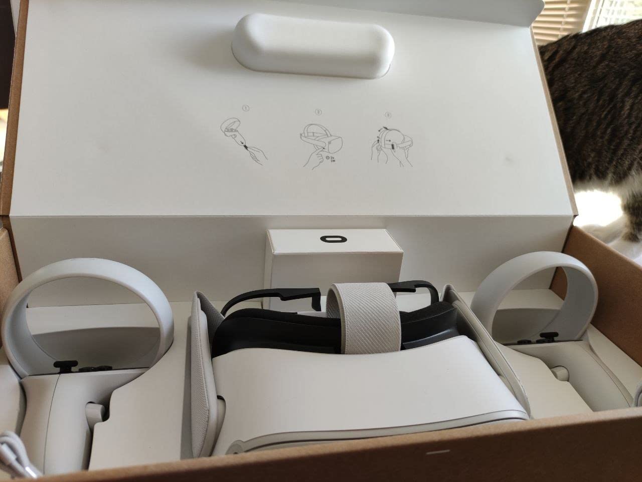 Meta Quest 2 - Advanced All-In-One Virtual Reality Headset - 128 GB customer photo 2