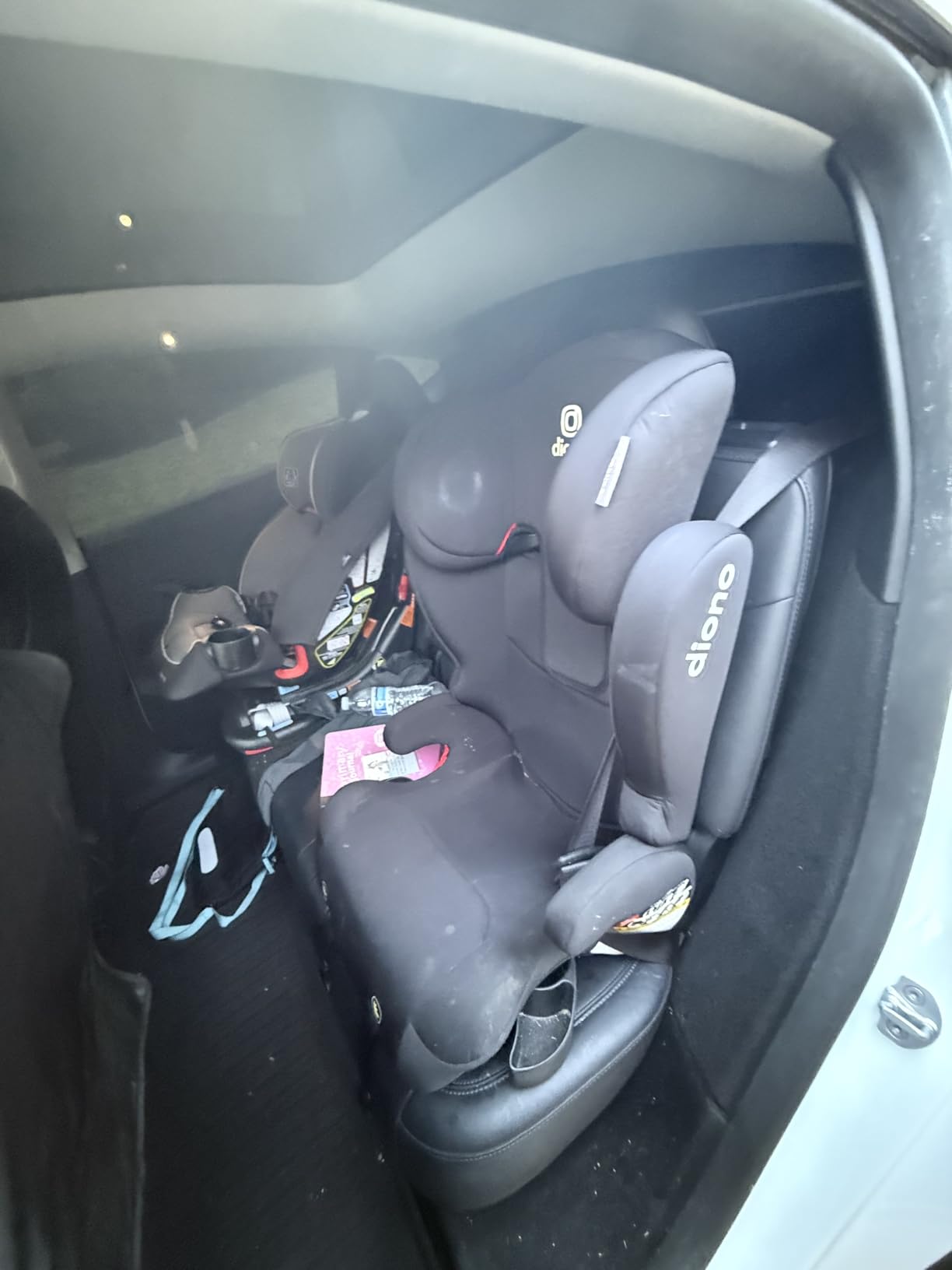 Diono Cambria 2 XL, Dual Latch Connectors, 2-in-1 Belt Positioning Booster Seat, High-Back to Backless Booster, Space and Room to Grow, 7 Headrest Positions, 8 Years 1 Booster Seat, Black customer photo 1