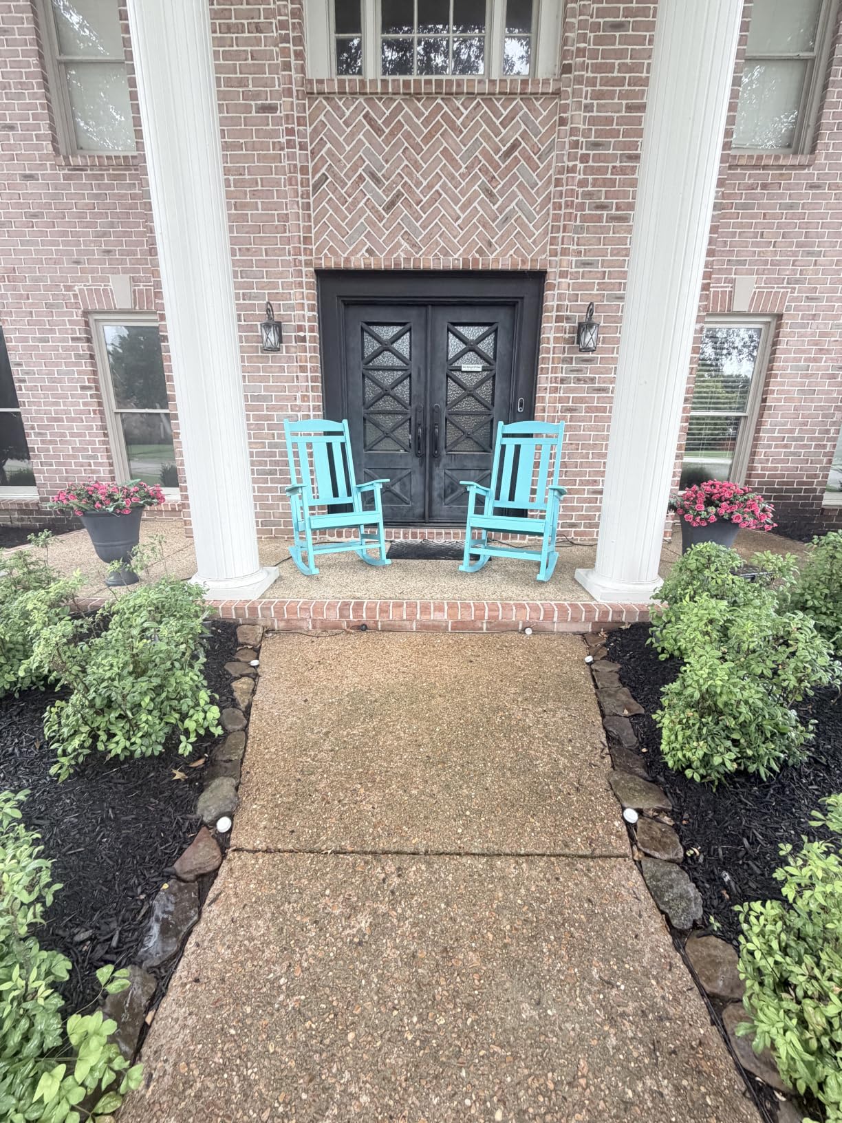 LUE BONA Outdoor Rocking Chairs Set of 2, Weather Resistant Poly Plastic Rocker, 350lb Heavy Duty, Oversized Porch Rocker, Black customer photo 2