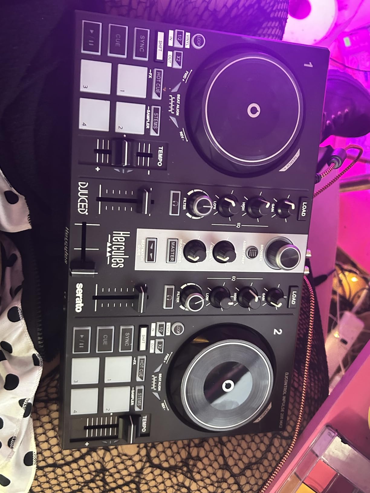Hercules DJControl Inpulse 200 MK2 - Compact DJ Controller with LED Light Guides, Enhanced Features, and Compatibility with DJUCED & SERATO Software customer photo 1