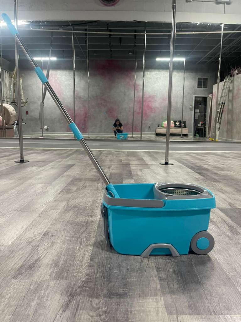 FunClean Spin Mop and Bucket for Home Cleaning, 360 Rotating Floor Mop with Wringer, Adjustable 61