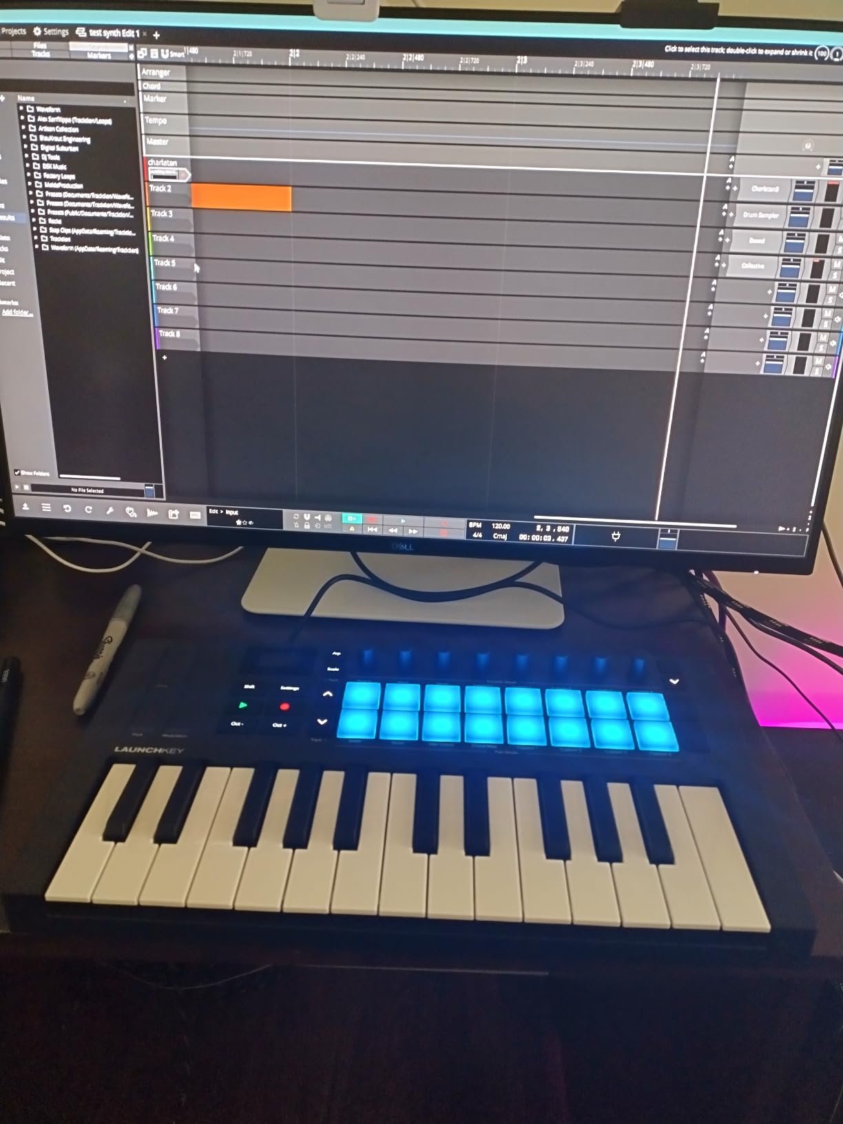 Novation Launchkey Mini 25 MK4 - Portable 25 Mini-Key, USB, MIDI Keyboard Controller with DAW Integration. Chord Mode, Scale Mode, Drum Pads, and Arpeggiator. Includes Music Creation Software Bundle customer photo 2