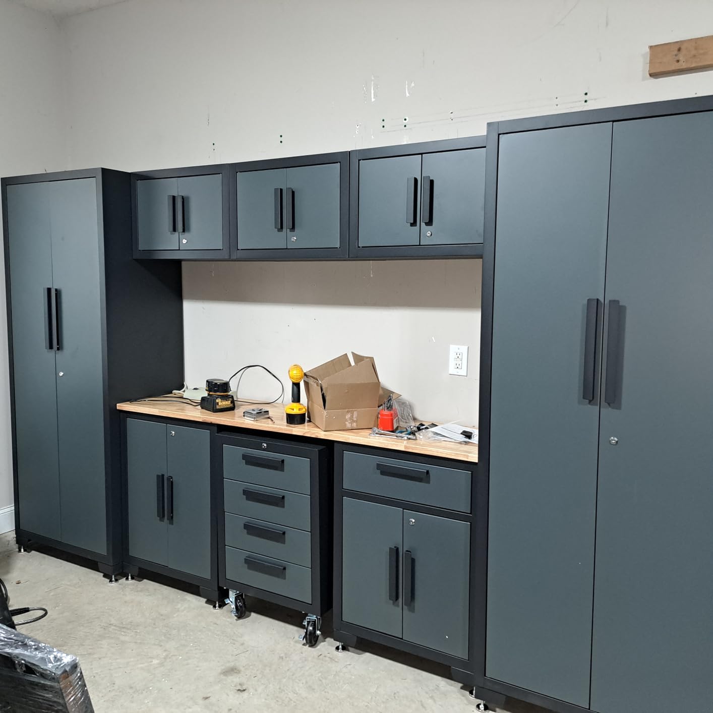 Torin Garage Storage Cabinets System, 8-Pcs Workshop Cabinet Set in Black, Included Steel Cabinets Drawers Rolling Chest and Pegboard, Locked Garage Storage Cabinet customer photo 1