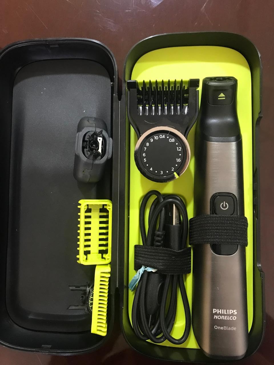 Philips Norelco OneBlade 360 Pro Face + Body, Hybrid Electric Beard Trimmer, Shaver and Bodygroomer, with 360 Blade Technology, Model QP6552/90 customer photo 1